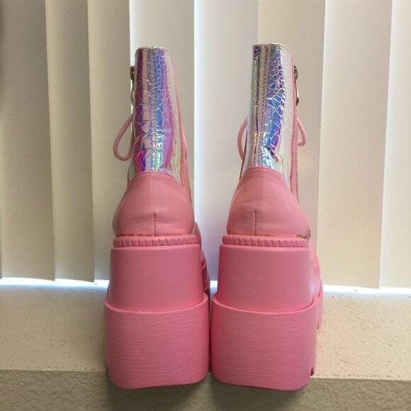 Worn once- Cape Robbin Pink Poison Platforms Boots in Pink/7 - Picture 4 of 12